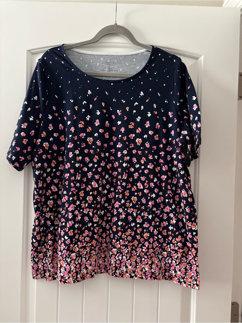 Pretty TALBOTS Sz 2X Navy Blue Cascading Floral Short Sleeve Cotton Stretch